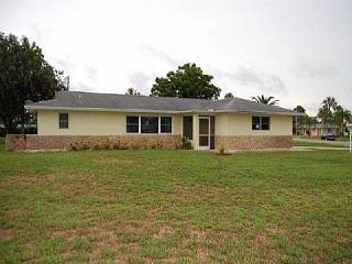 Foreclosed Home - 121 MAPLE AVE S, 33936