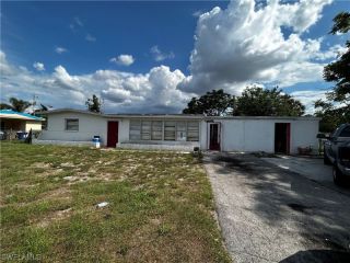 Foreclosed Home - 402 JERSEY RD W, 33936
