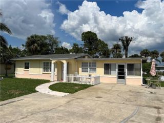 Foreclosed Home - 112 FIFTH AVE, 33936