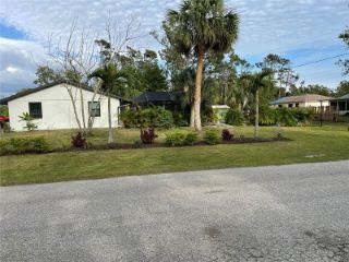Foreclosed Home - 18279 LAKE WORTH BLVD, 33948