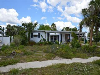 Foreclosed Home - 21898 CATHERINE AVE, 33952