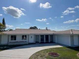 Foreclosed Home - 2475 BEACON DR, 33952