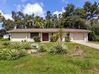 Foreclosed Home - 1597 HINTON ST, 33952