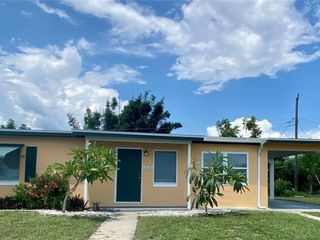 Foreclosed Home - 3444 LUCERNE TER, 33952