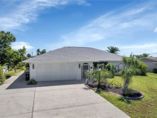 Foreclosed Home - 209 W TARPON BLVD NW, 33952