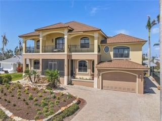 Foreclosed Home - 3806 SAN CARLOS DR, 33956