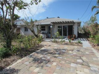 Foreclosed Home - 2311 OLEANDER ST, 33956