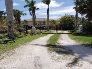 Foreclosed Home - 3597 TROPICAL POINT DR, 33956