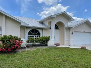 Foreclosed Home - 3651 MANATEE DR, 33956