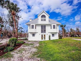 Foreclosed Home - 235 PALM LAKE DR, 33957