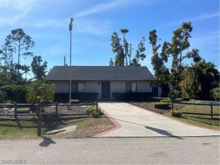 Foreclosed Home - 18500 OLIVE RD, 33967