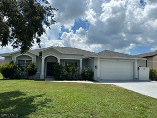 Foreclosed Home - 9108 CYPRESS DR N, 33967