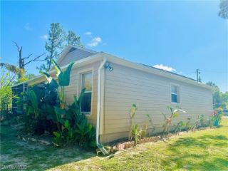 Foreclosed Home - 5029 BAUER ST, 33973