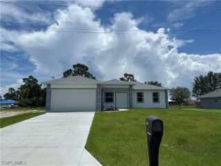 Foreclosed Home - 3003 PEARL AVE S, 33976