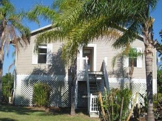 Foreclosed Home - 5220 ANDERSON RD, 33981