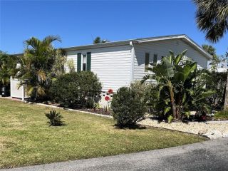 Foreclosed Home - 3111 BAYSIDE PKWY, 33982