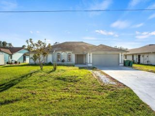 Foreclosed Home - 25892 AYSEN DR, 33983