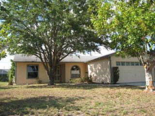 Foreclosed Home - 125 SE 18TH ST, 33990