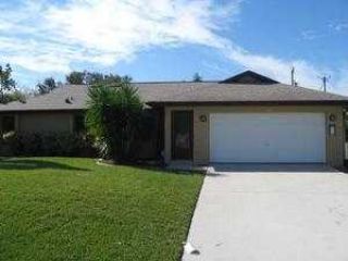 Foreclosed Home - 620 Se 1st Ave, 33990