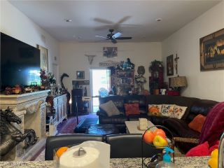 Foreclosed Home - 606 SW 8TH PL # 608, 33991