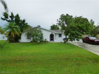 Foreclosed Home - 1305 SW 14TH TER, 33991