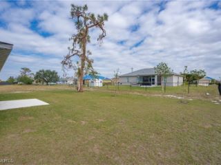 Foreclosed Home - 213 CHIQUITA BLVD N, 33993