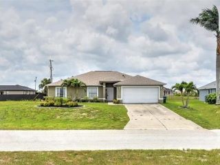 Foreclosed Home - 504 NW 26TH ST, 33993