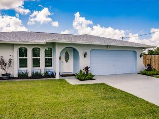 Foreclosed Home - 2718 NW 10TH ST, 33993