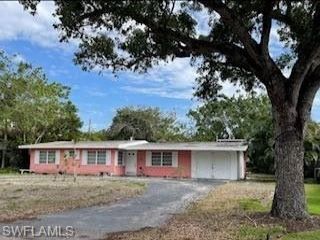 Foreclosed Home - 778 BROAD CT N, 34102