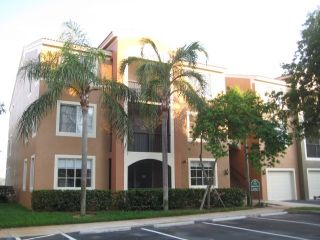 Foreclosed Home - 1215 RESERVE WAY APT 101, 34105