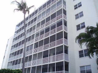 Foreclosed Home - 5 BLUEBILL AVE APT 211, 34108