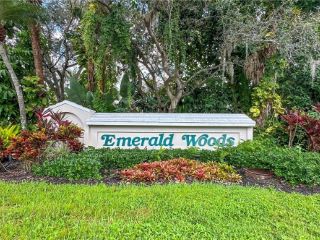 Foreclosed Home - 61 EMERALD WOODS DR APT D9, 34108