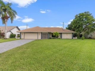 Foreclosed Home - 2525 KINGS LAKE BLVD, 34112