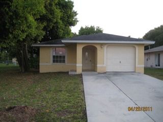 Foreclosed Home - 117 1ST ST, 34113