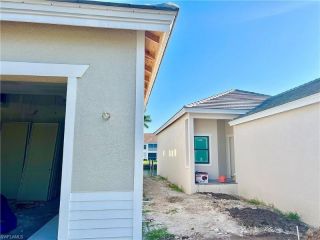 Foreclosed Home - 185 EVENINGSTAR CAY, 34114
