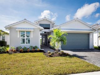 Foreclosed Home - 9276 CAYMAN DR, 34114