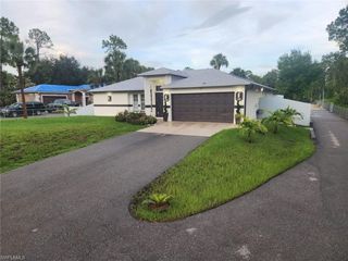 Foreclosed Home - 1710 EVERGLADES BLVD N, 34120
