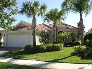 Foreclosed Home - 15407 TREVALLY WAY, 34135