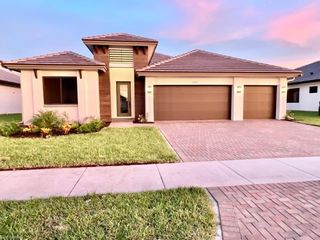 Foreclosed Home - 5065 GAMBERO WAY, 34142