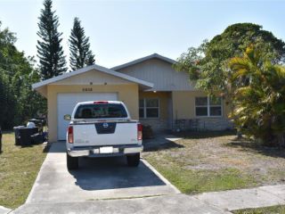 Foreclosed Home - 5608 42ND ST E, 34203