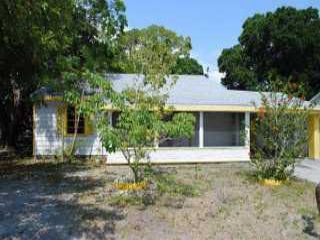 Foreclosed Home - 4460 17TH ST W, 34207