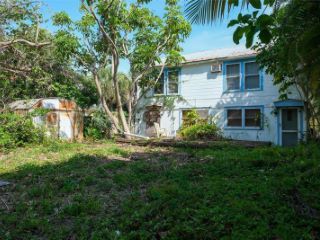 Foreclosed Home - 106 11TH ST S, 34217