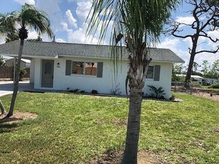Foreclosed Home - 2811 9TH ST, 34224