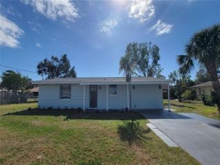 Foreclosed Home - 305 SORRENTO DR, 34229