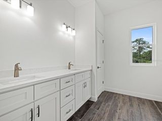 Foreclosed Home - List 100716068