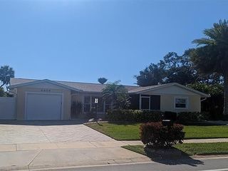 Foreclosed Home - 3070 GULF GATE DR, 34231