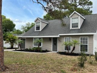 Foreclosed Home - 2507 GOLDEN POINCIANA PL, 34232