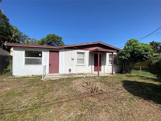 Foreclosed Home - 3027 CHURCH AVE, 34234