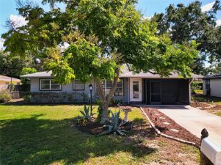 Foreclosed Home - 2866 OAK ST, 34237