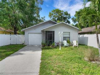 Foreclosed Home - 2557 TEMPLE ST, 34239